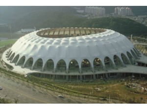 膜結(jié)構(gòu)球場